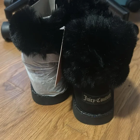 Black juicy couture furry boots - Picture 2 of 6